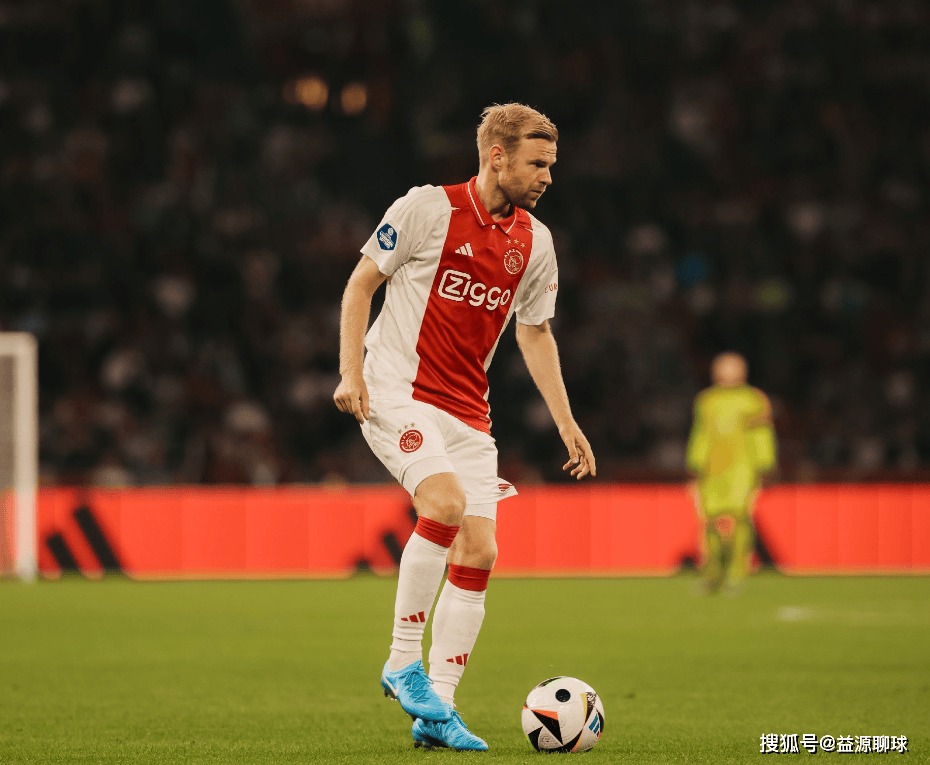 Leyu-阿贾克斯主场小胜贝西克塔斯，成功晋级